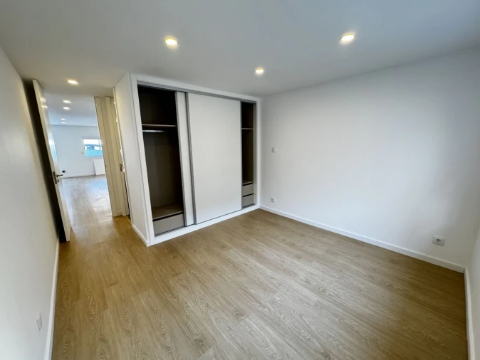 Apartamento T2 para Venda em Custóias, Leça do Balio e Guifões Foto 11