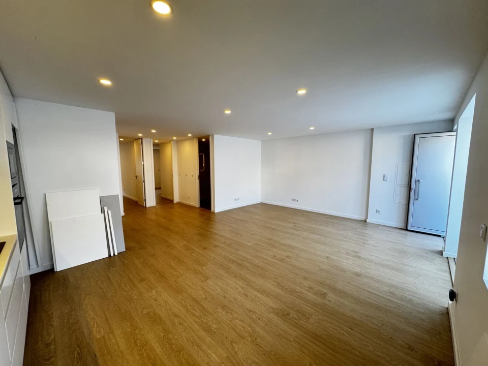 Apartamento T2 para Venda em Custóias, Leça do Balio e Guifões Foto 9