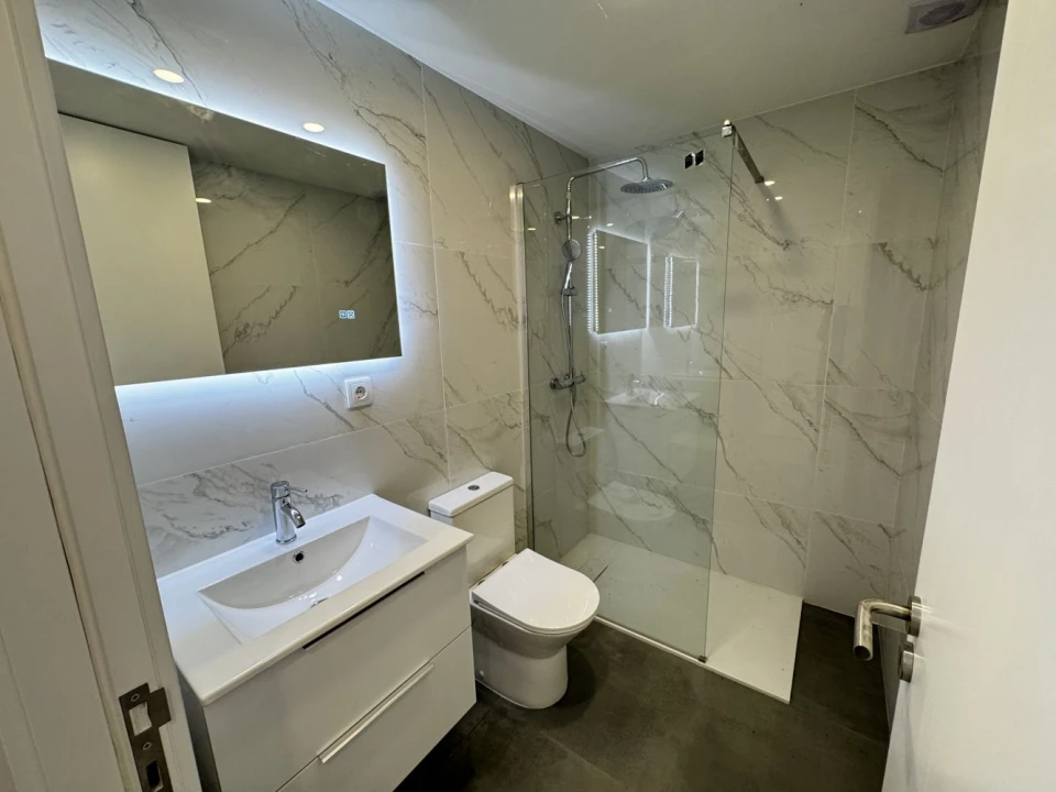 Apartamento T2 para Venda em Custóias, Leça do Balio e Guifões Foto 17