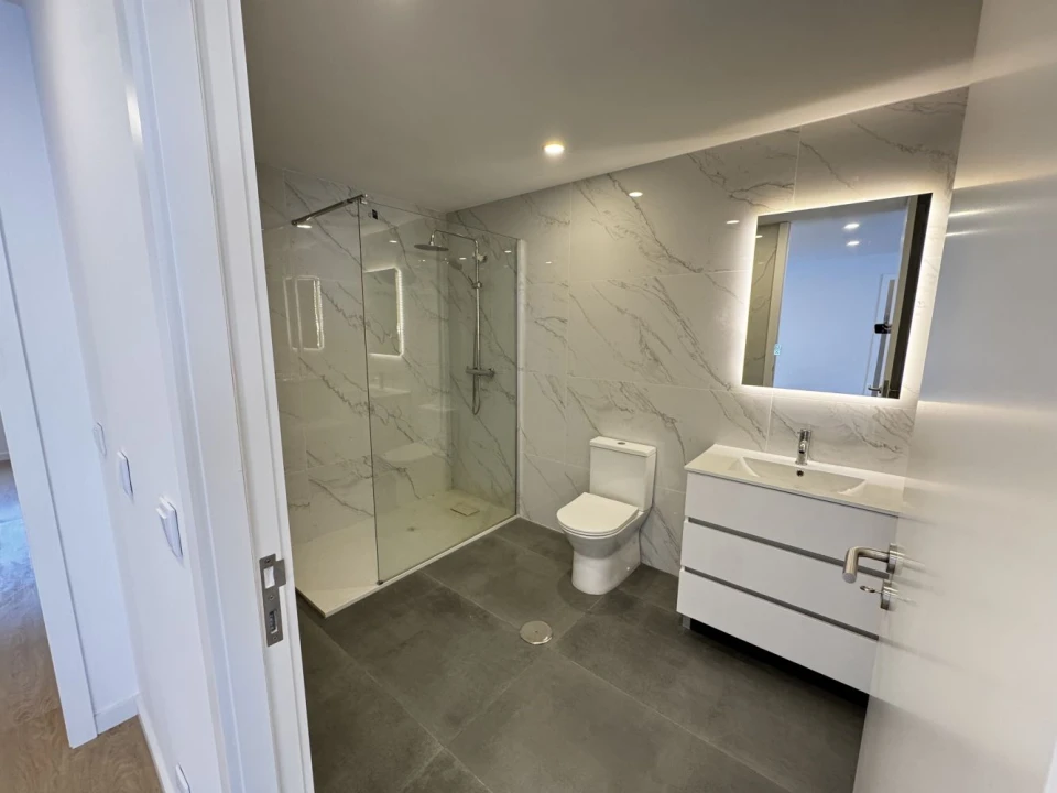 Apartamento T2 para Venda em Custóias, Leça do Balio e Guifões Foto 15