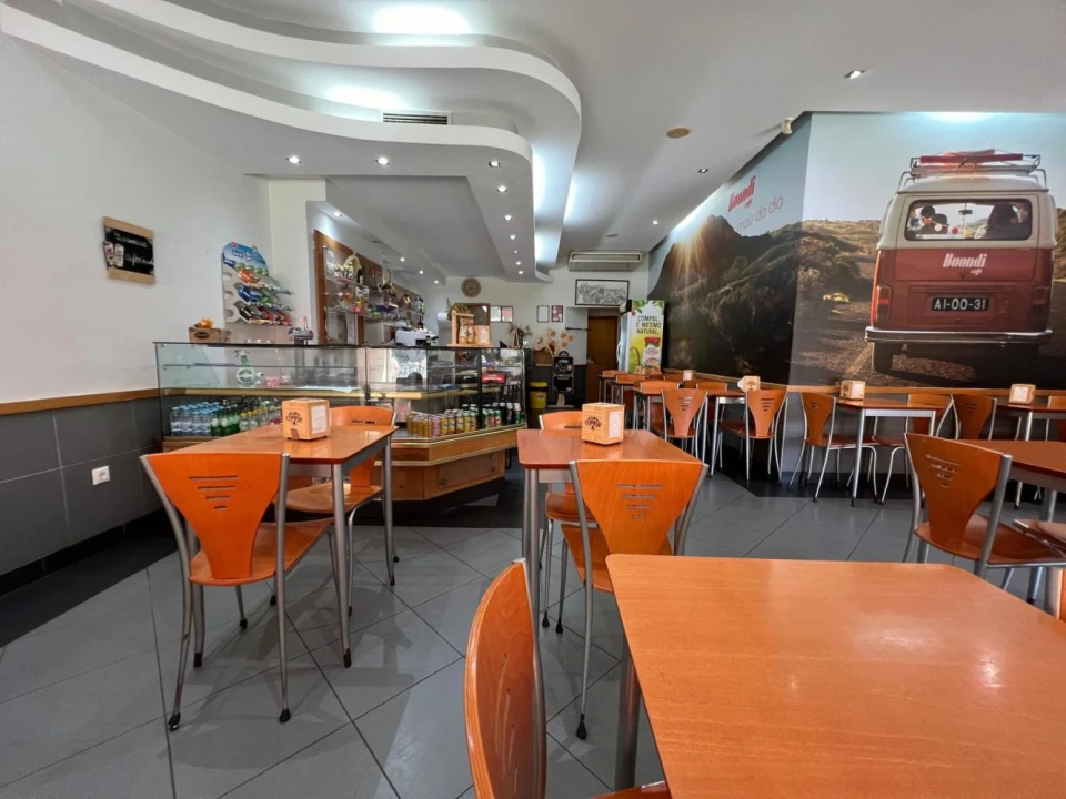 Loja para Venda em Cidade da Maia Foto 5