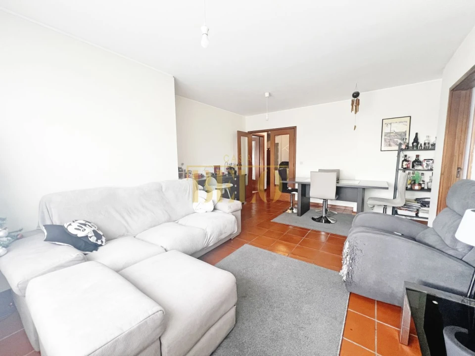 Apartamento T4 para Venda em Ramalde Foto 2