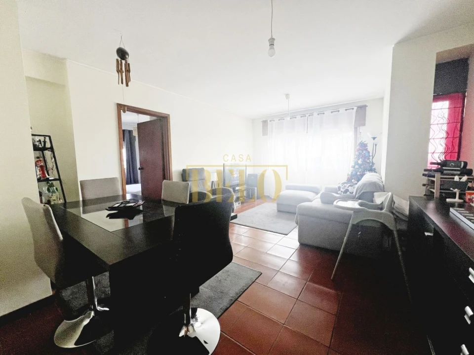 Apartamento T4 para Venda em Ramalde Foto 3