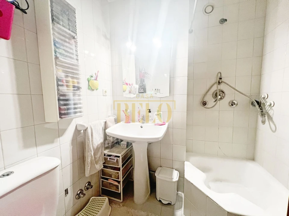 Apartamento T4 para Venda em Ramalde Foto 11