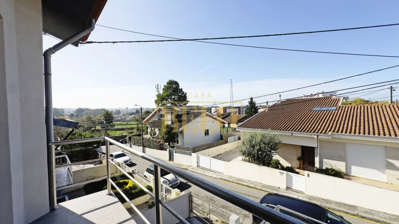 Moradia T8 para Venda em Milheiros Foto 47