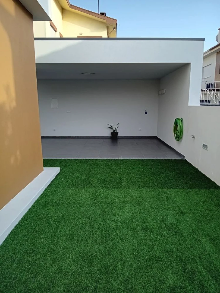 Moradia T3 para Venda em Madalena Foto 16