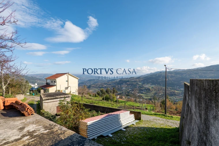 Moradia T2 para Venda em Santiago de Piães Foto 26