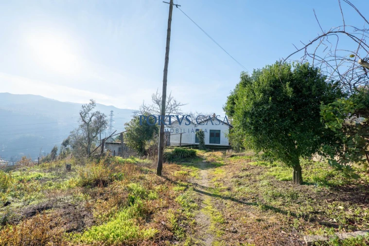 Moradia T2 para Venda em Santiago de Piães Foto 23