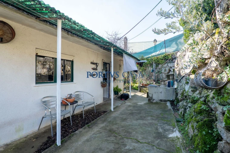 Moradia T2 para Venda em Santiago de Piães Foto 6