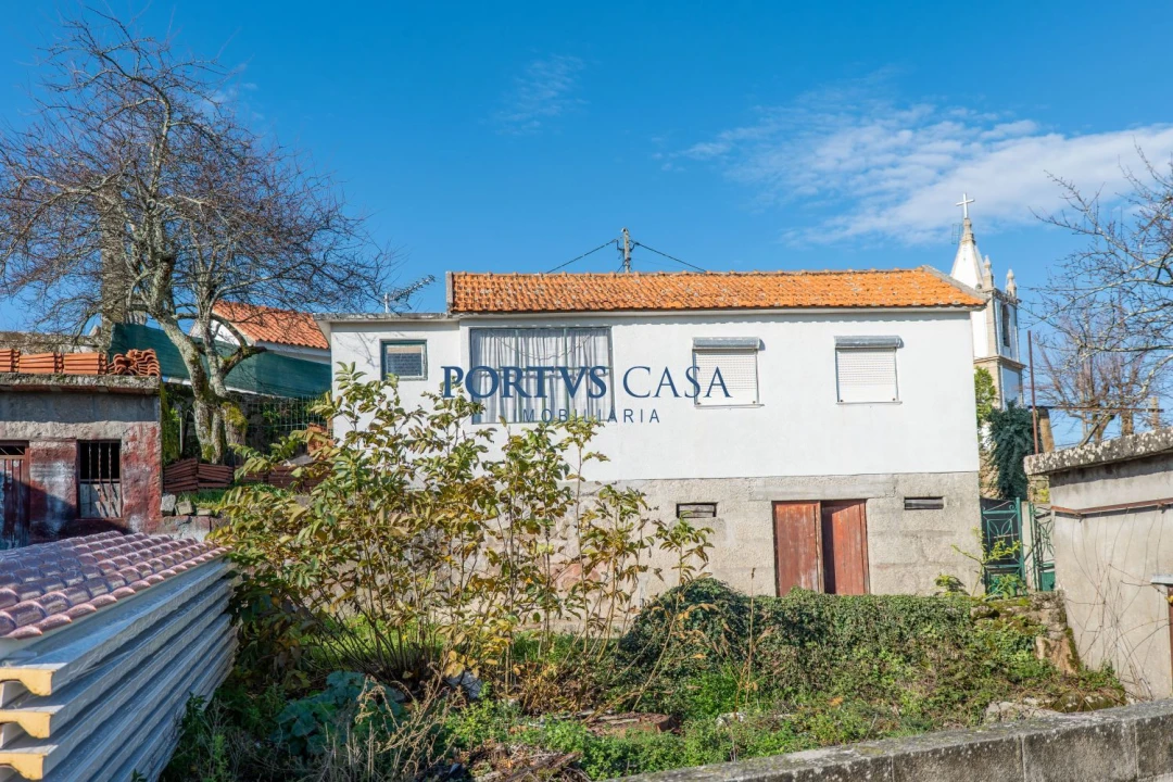 Moradia T2 para Venda em Santiago de Piães Foto 1