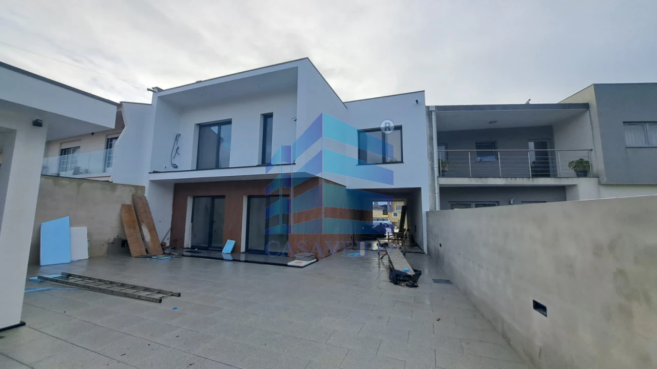 Moradia T4 para Venda em Gafanha da Encarnação Foto 4