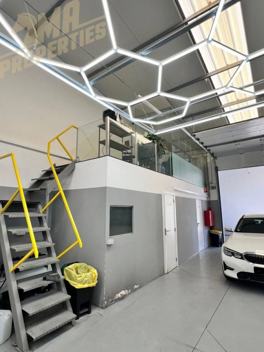 Loja para Trespasse em Loures Foto 1