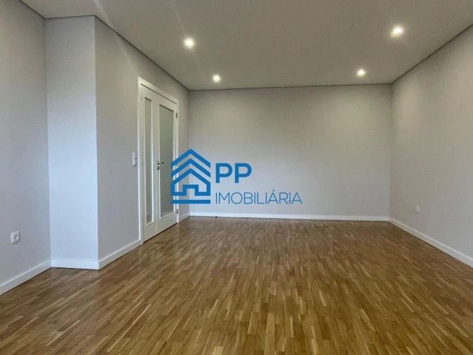 Apartamento T2 para Venda em São Mamede de Infesta e Senhora da Hora Foto 3