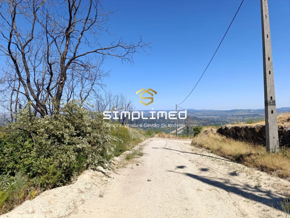 Quinta T1 para Venda em Orjais Foto 28