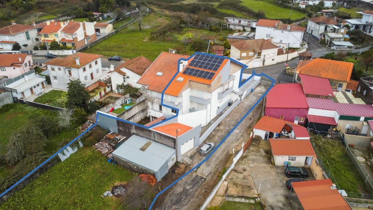 Moradia T3 para Venda em Argoncilhe Foto 66