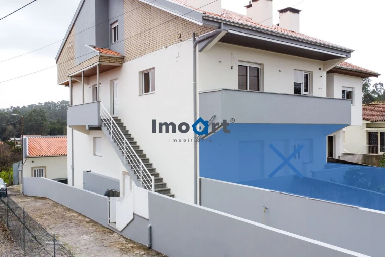 Moradia T3 para Venda em Argoncilhe Foto 4