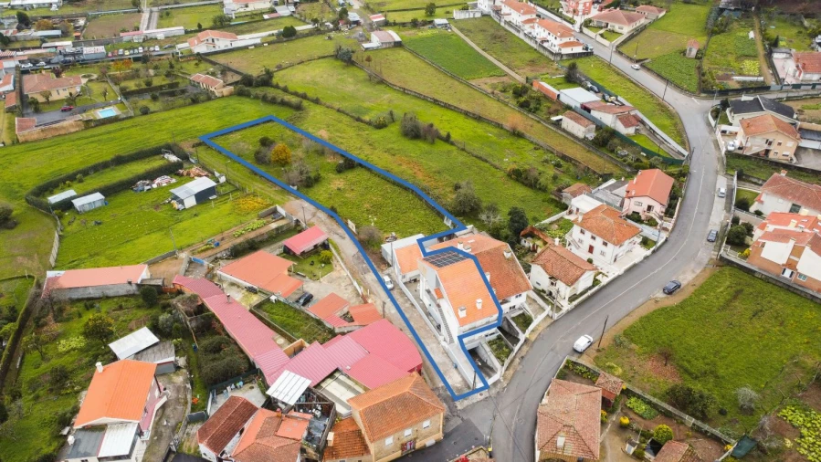 Moradia T3 para Venda em Argoncilhe Foto 68