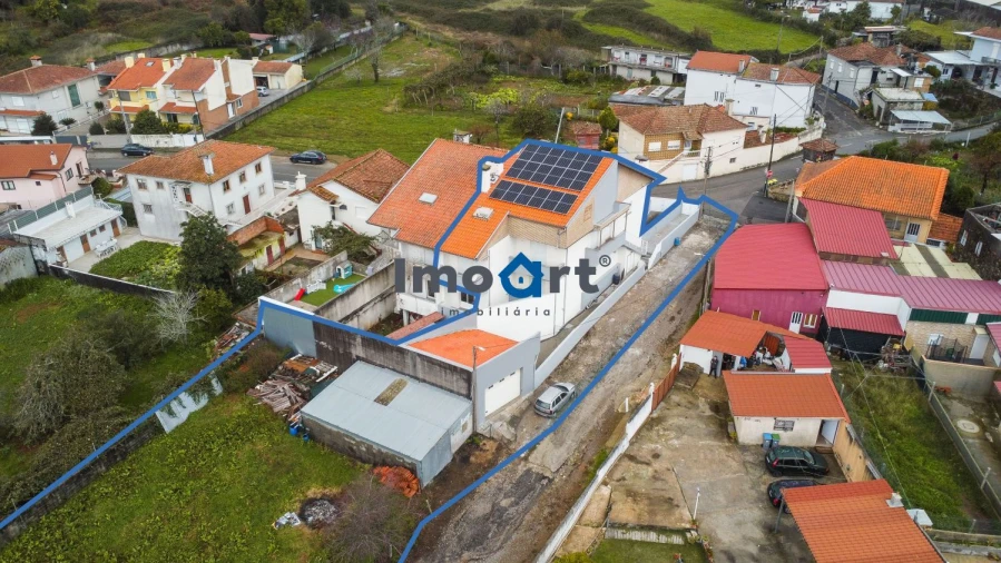 Moradia T3 para Venda em Argoncilhe Foto 58