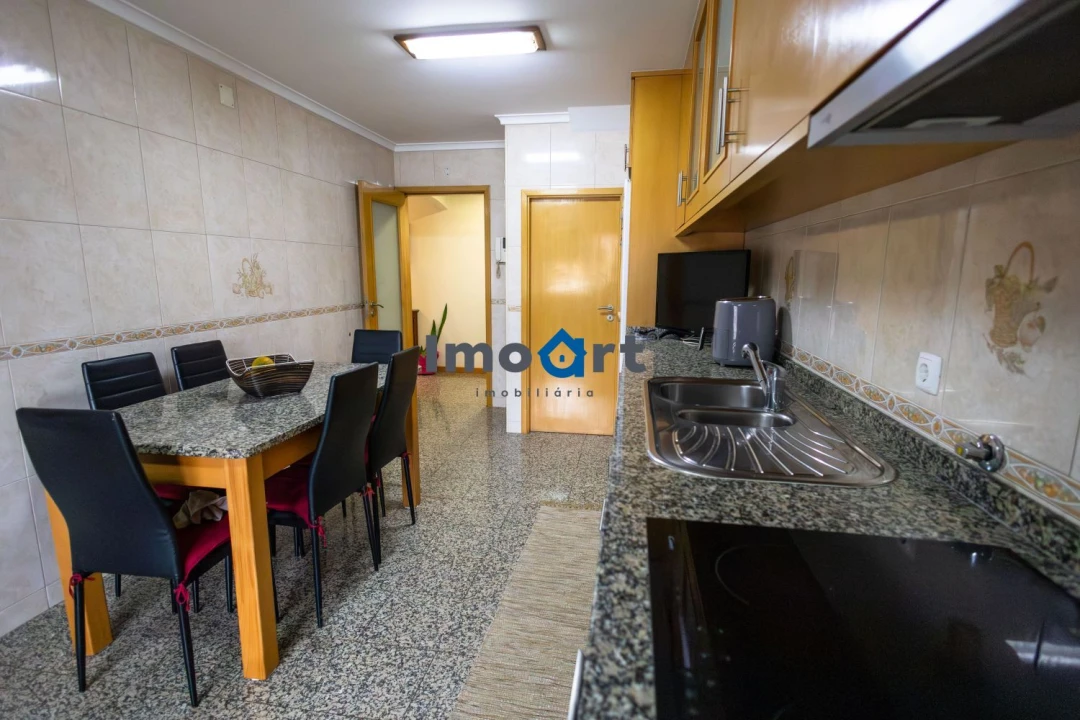 Moradia T3 para Venda em Argoncilhe Foto 13