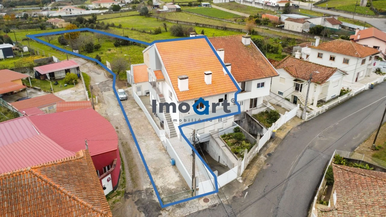 Moradia T3 para Venda em Argoncilhe Foto 1