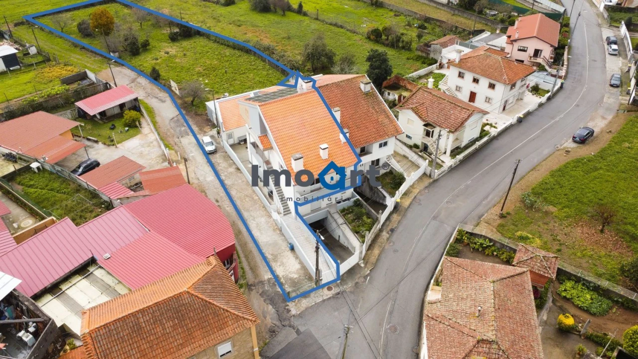 Moradia T3 para Venda em Argoncilhe Foto 57