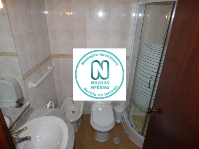 Apartamento T1 para Venda em Portimão Foto 13