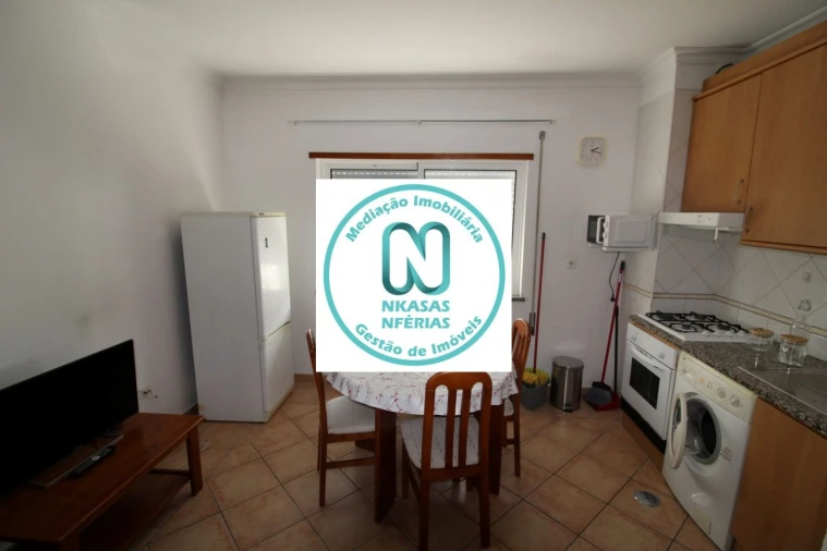 Apartamento T1 para Venda em Portimão Foto 5