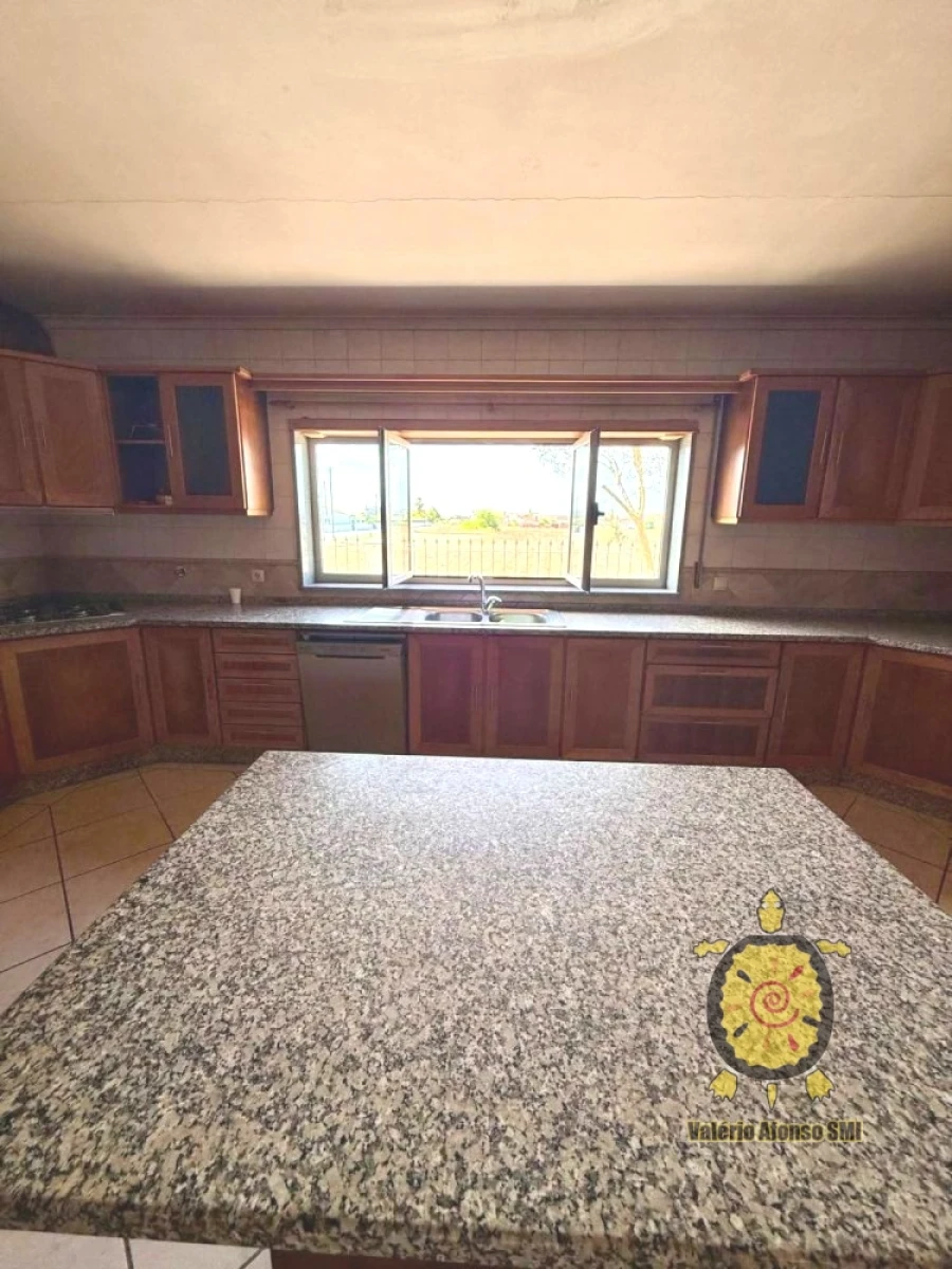 Moradia T4 para Venda em Gafanha da Encarnação Foto 4