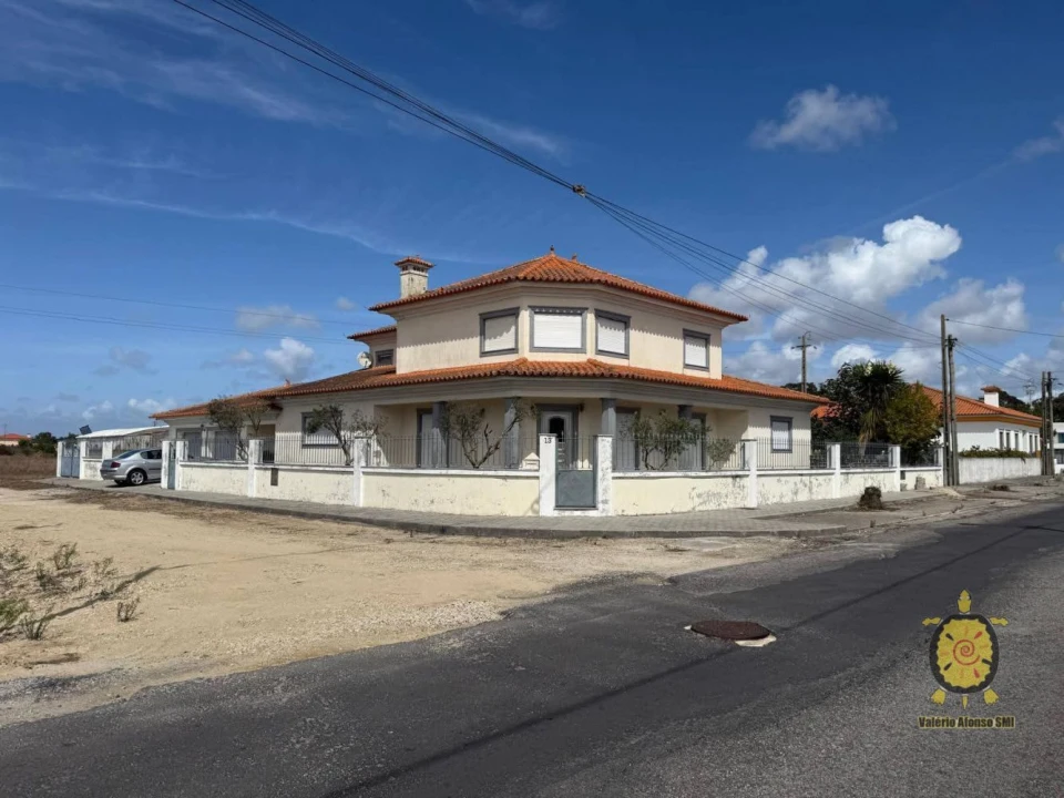 Moradia T4 para Venda em Gafanha da Encarnação Foto 1