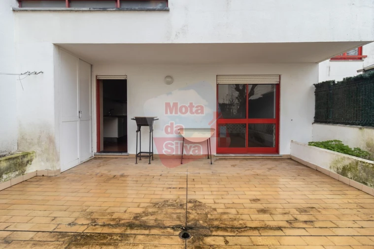 Apartamento T1 para Venda em Caparica e Trafaria Foto 17