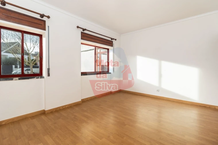 Apartamento T1 para Venda em Caparica e Trafaria Foto 12