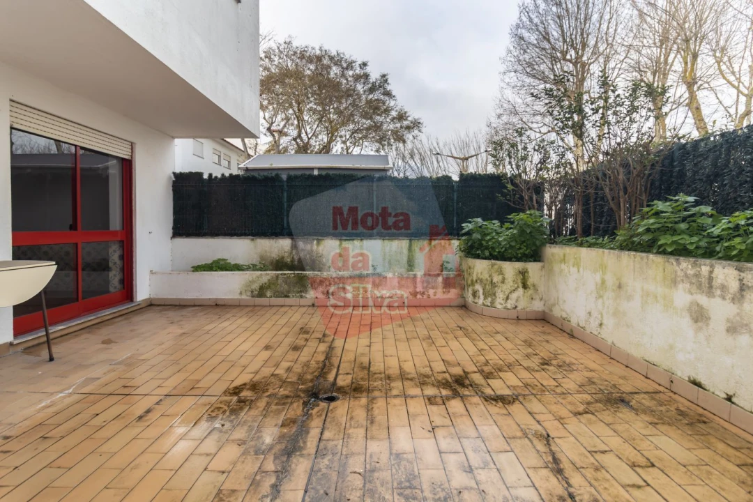 Apartamento T1 para Venda em Caparica e Trafaria Foto 1