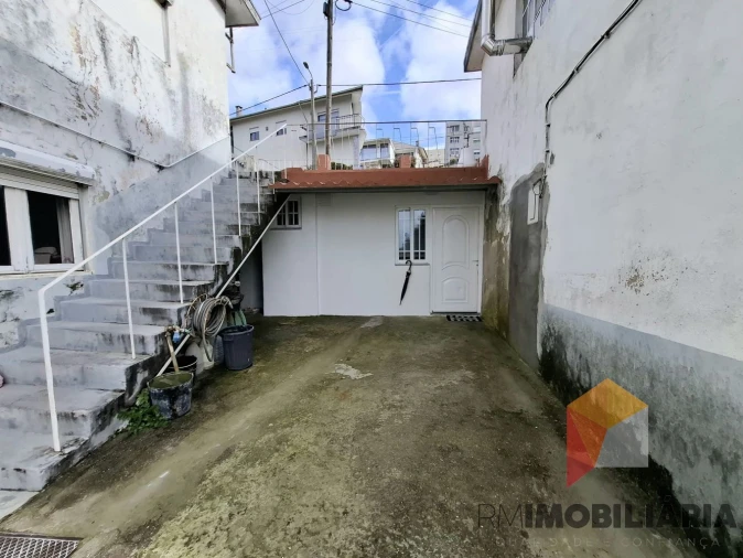 Moradia T6 para Venda em Fânzeres e São Pedro da Cova Foto 17