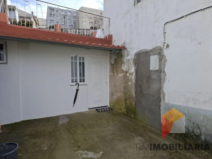 Moradia T6 para Venda em Fânzeres e São Pedro da Cova Foto 9