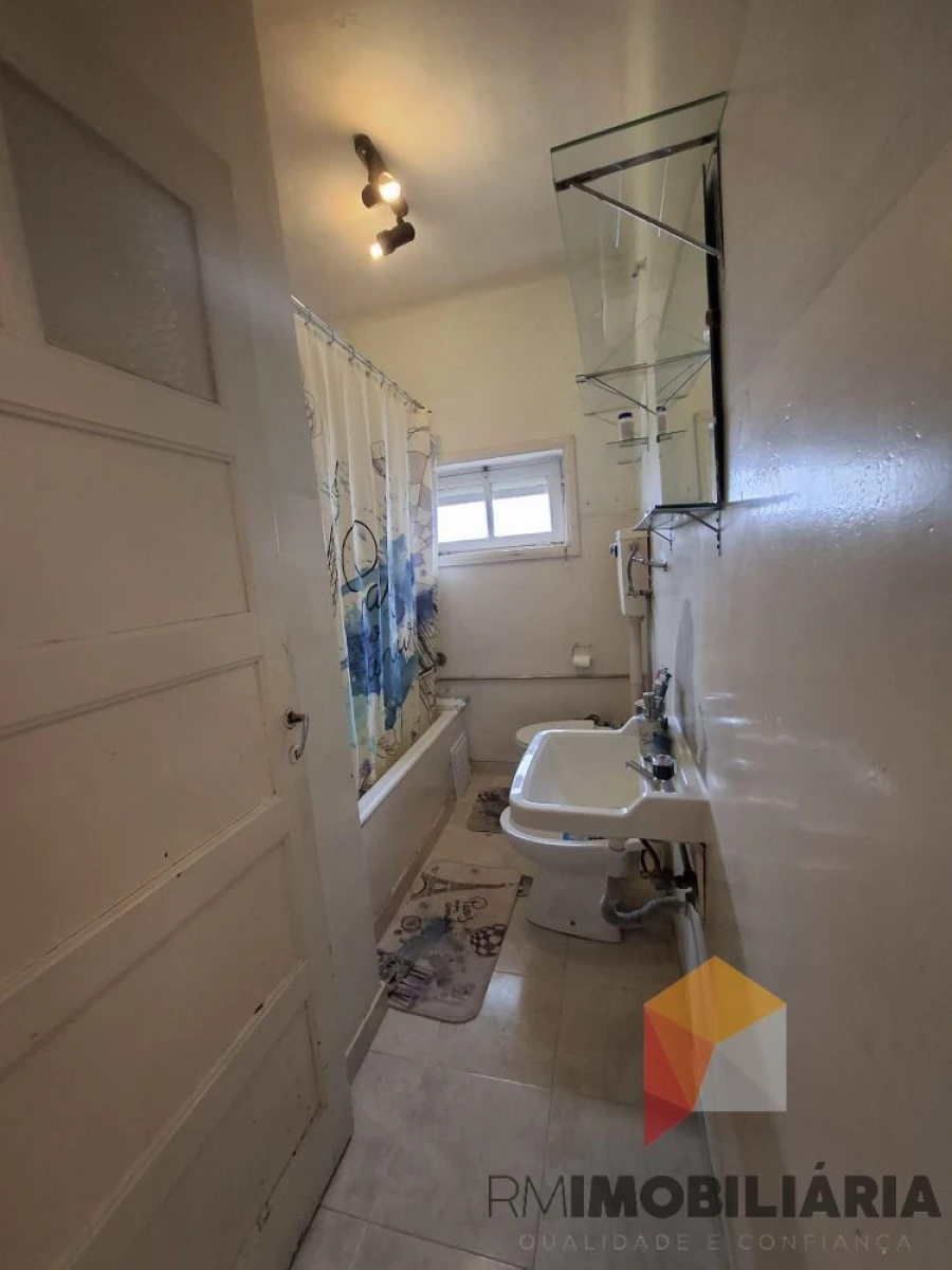 Moradia T6 para Venda em Fânzeres e São Pedro da Cova Foto 4