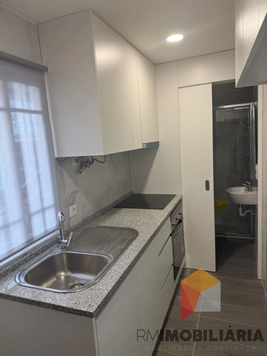 Moradia T6 para Venda em Fânzeres e São Pedro da Cova Foto 11