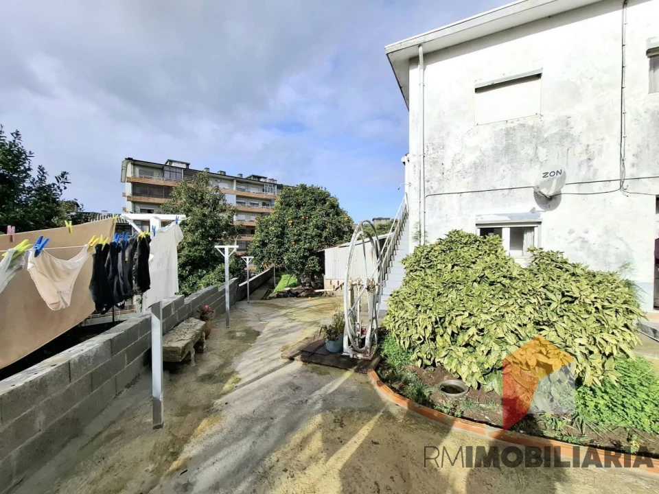 Moradia T6 para Venda em Fânzeres e São Pedro da Cova Foto 22