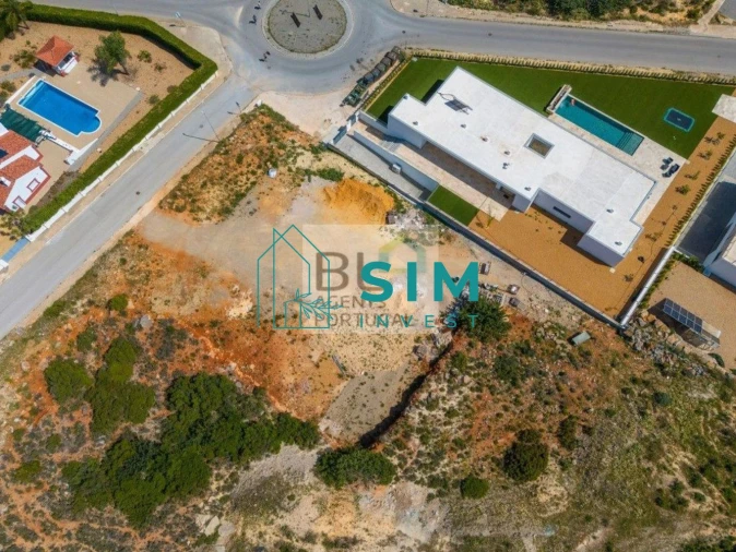 Terreno para Venda em Quelfes Foto 12