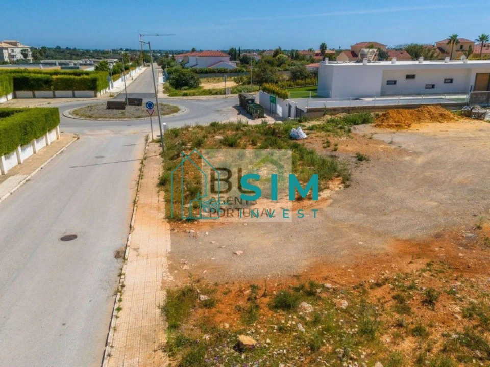 Terreno para Venda em Quelfes Foto 25