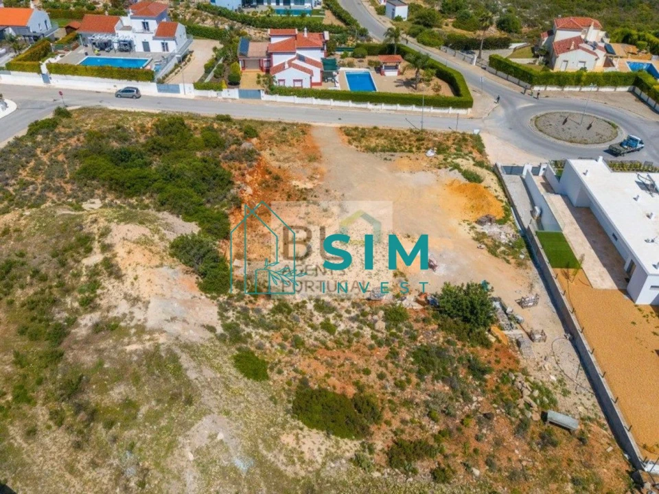 Terreno para Venda em Quelfes Foto 14