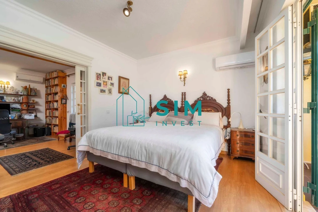 Moradia T4 para Venda em Quarteira Foto 16