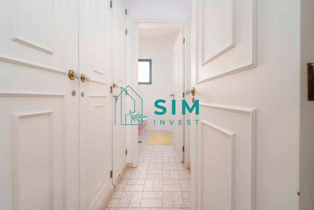 Moradia T4 para Venda em Quarteira Foto 4