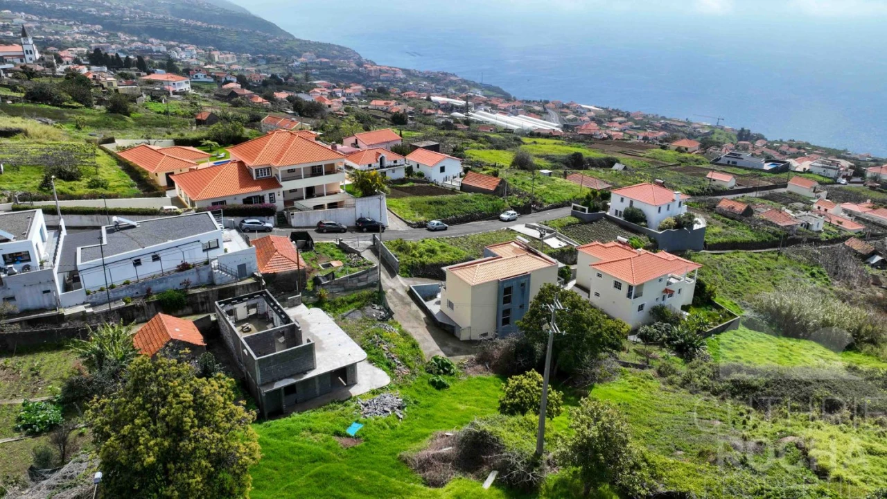 Moradia T3 para Venda em Estreito da Calheta Foto 4