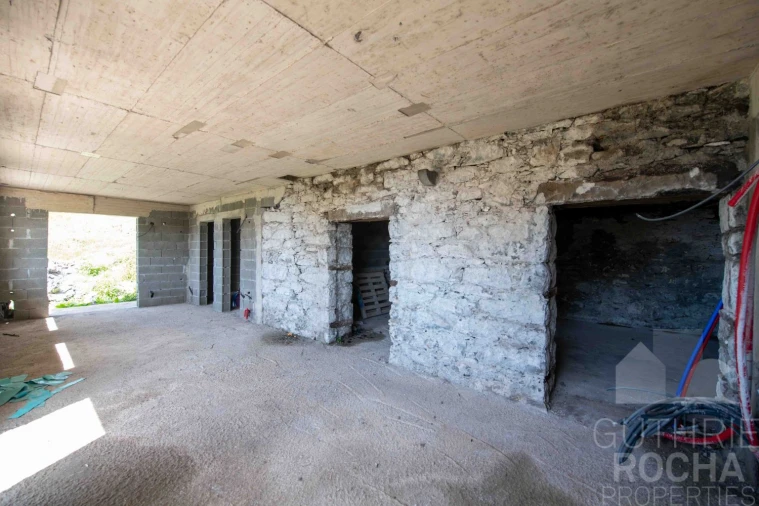 Moradia T3 para Venda em Estreito da Calheta Foto 13