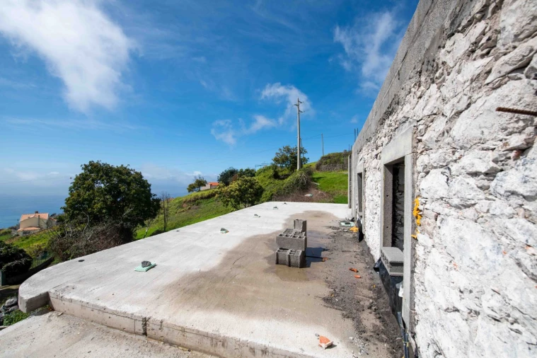 Moradia T3 para Venda em Estreito da Calheta Foto 1