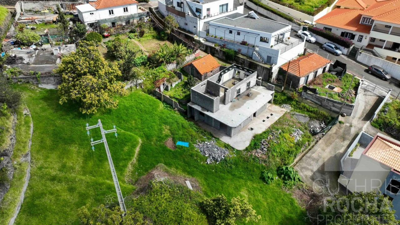 Moradia T3 para Venda em Estreito da Calheta Foto 14