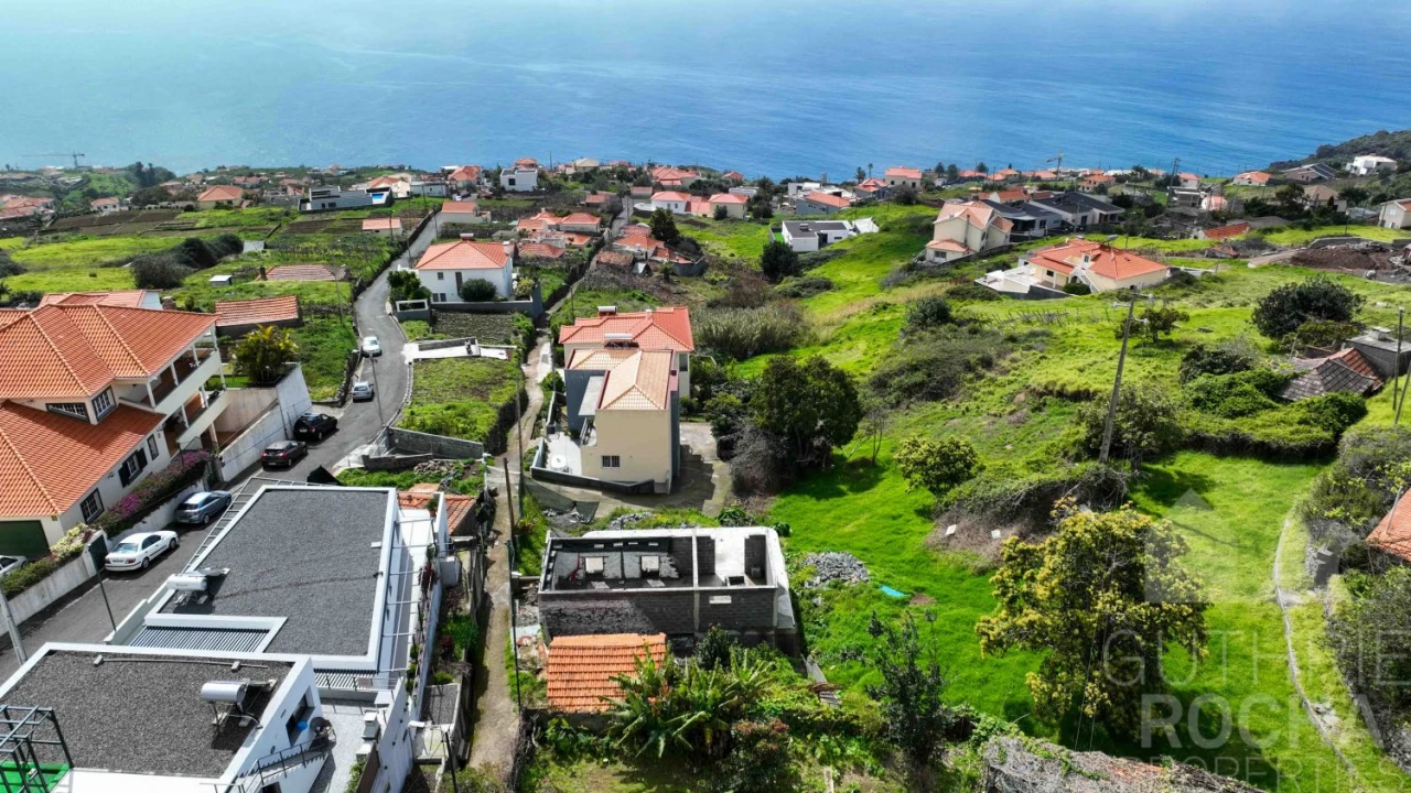 Moradia T3 para Venda em Estreito da Calheta Foto 9