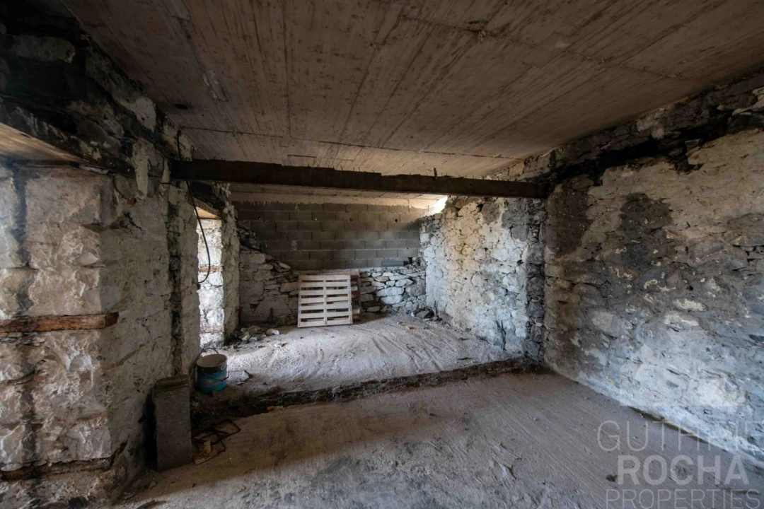 Moradia T3 para Venda em Estreito da Calheta Foto 11