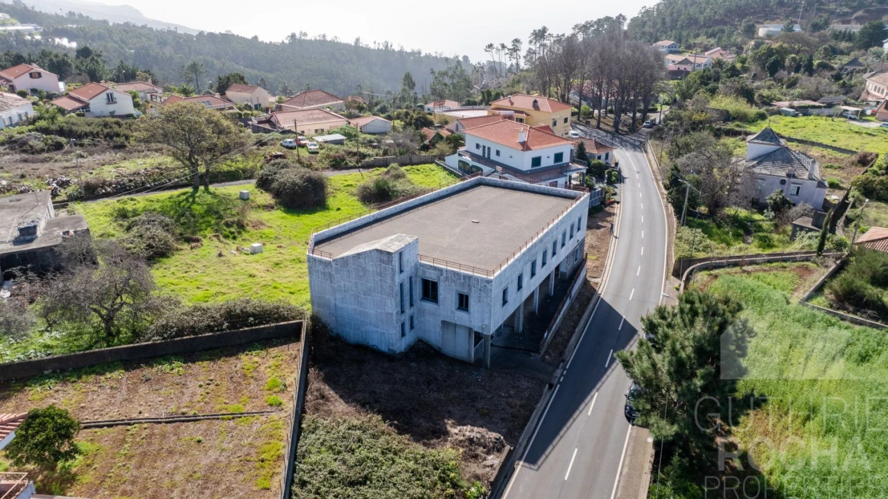 Loja para Venda em Fajã da Ovelha Foto 24