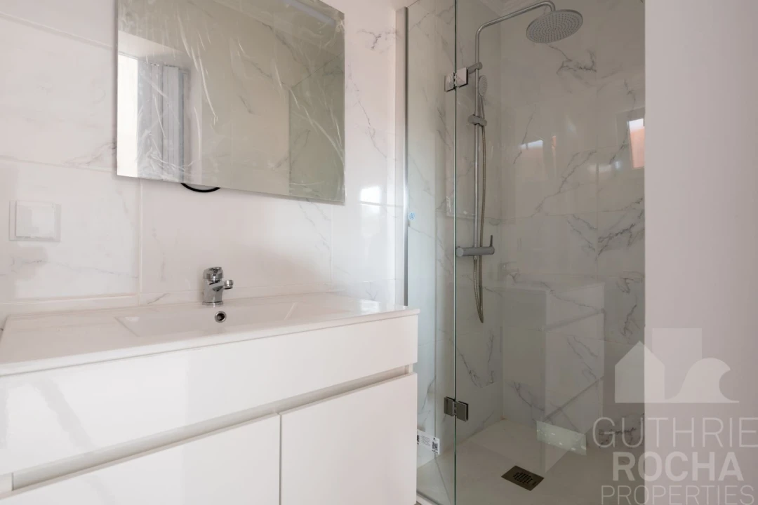 Moradia T3 para Venda em Fajã da Ovelha Foto 10